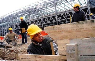 http://www.mondofinanzablog.com/wp-content/uploads/2009/09/crisi-anche-gli-stranieri-in-difficolta-i-dati-del-censis.jpg